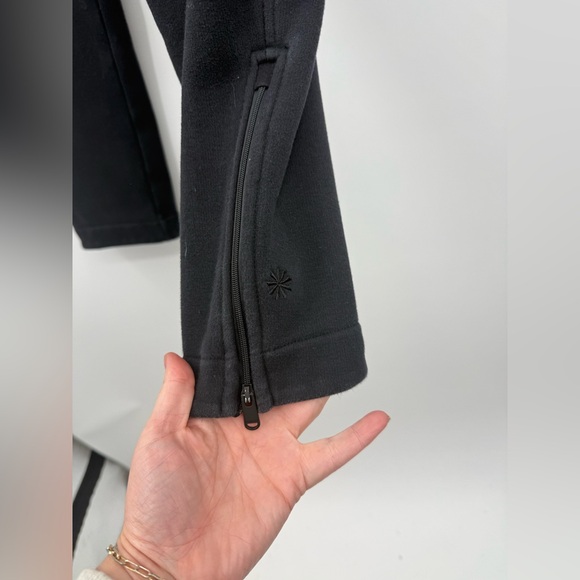 Athleta Women's Black Cozy Karma Recover Jogger Size Large‎ - Picture 4 of 7